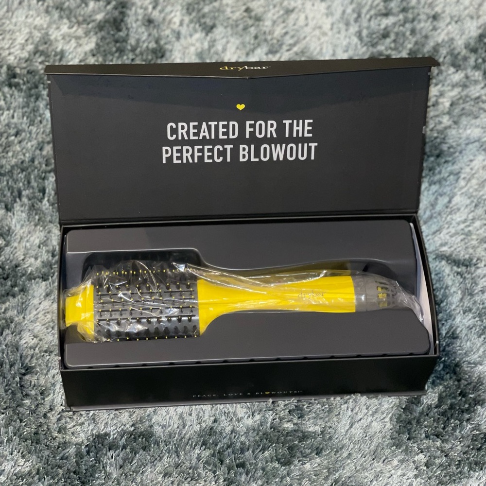 Drybar - The Double Shot Blow Dryer Brush (no box)